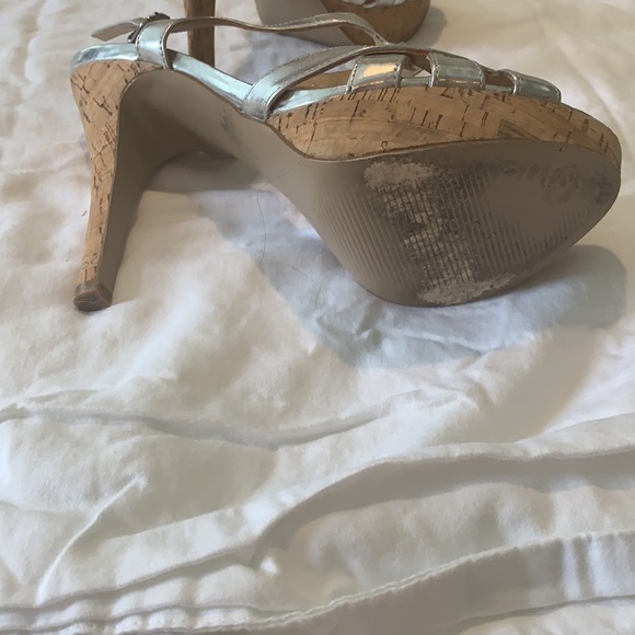 Guess cork platform sandals.  Like new. - Picture 3 of 3